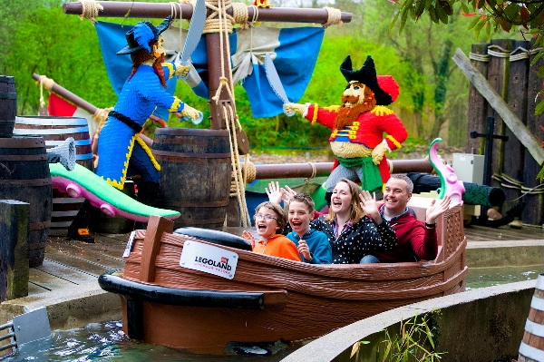 Pirate falls at Legoland Windsor